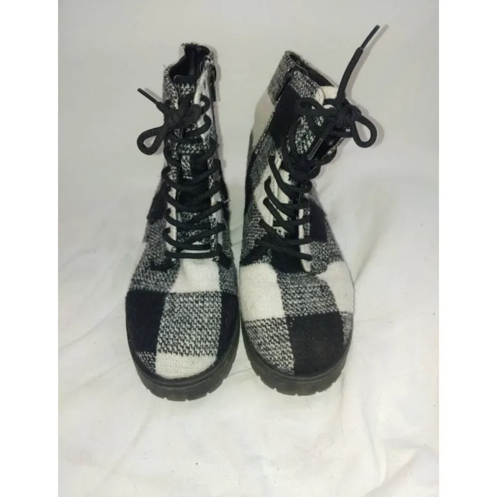 Bamboo DIRECT-15X Women's Size 6 Black/White Check Plaid Fabric Ankle Boot